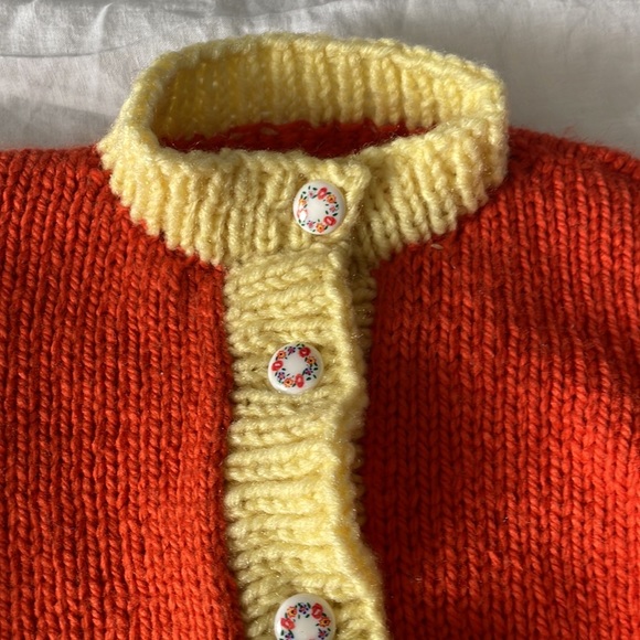 ADORABLE girls knit sweater approx 5T - Picture 2 of 5